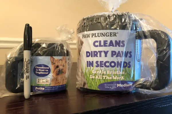 Paw Plunger – The Muddy Paw Cleaner for Dogs 